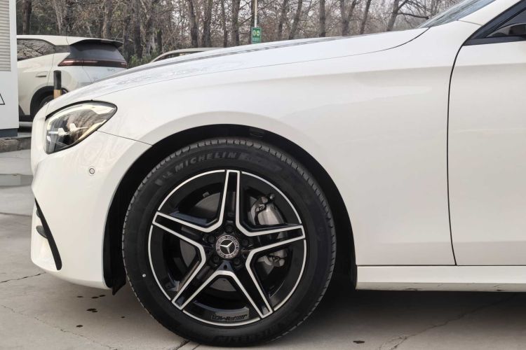 奔驰E级(进口) 2021款 改款 E 260 豪华型运动版车身外观6006