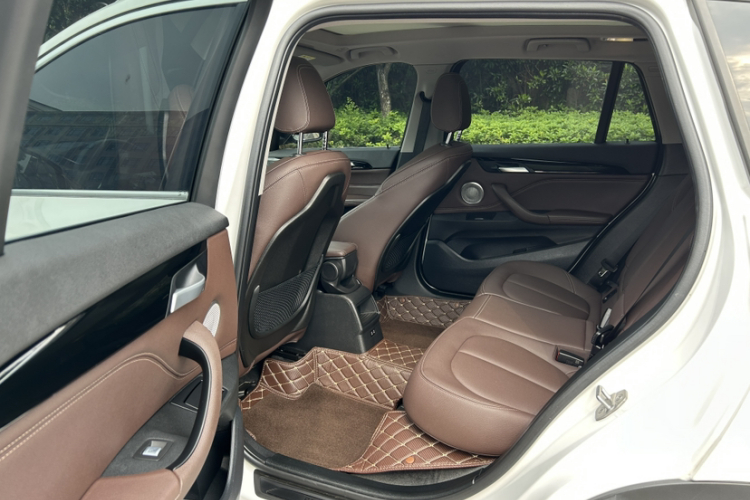 宝马X1 2022款 sDrive20Li 时尚型中控内饰7005