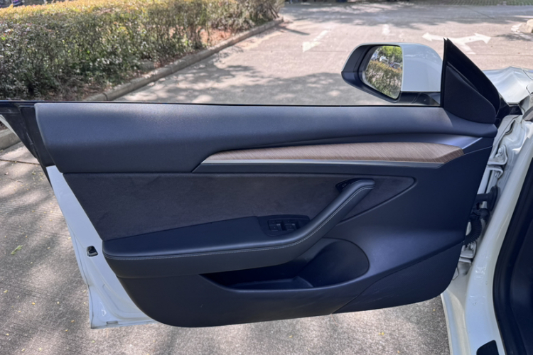 特斯拉 Model 3 2021款 标准续航后驱升级版局部细节9001