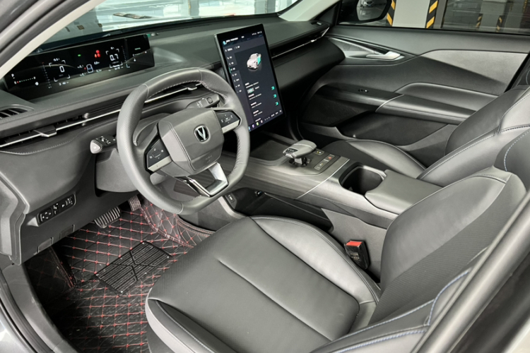 长安 逸动 2025款 蓝鲸 1.5T 500Bar尊贵型局部细节19