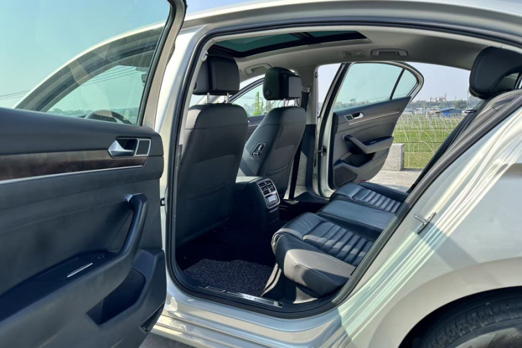 大众 迈腾 2019款 330TSI DSG 豪华型 国VI中控内饰7002