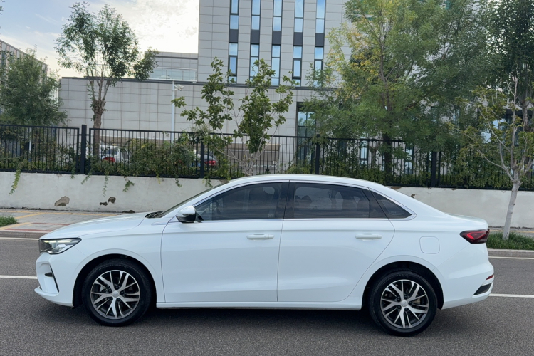 吉利汽车 帝豪 2022款 第4代 1.5L CVT精英型车身外观6006