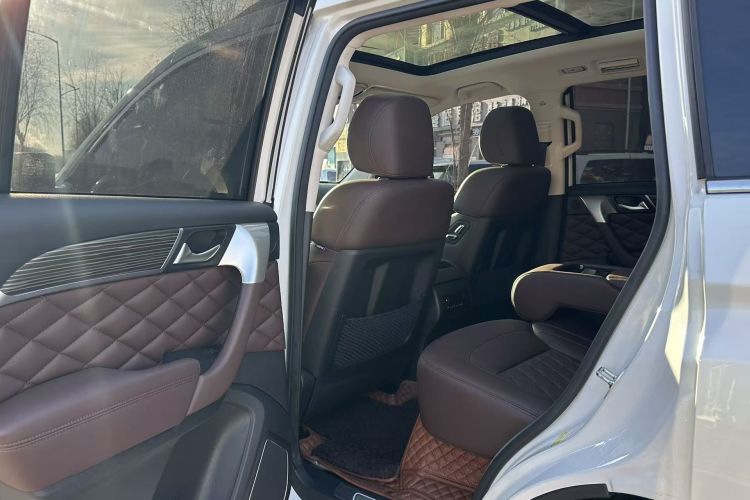 哈弗H9 2022款 2.0T 汽油四驱尊享型 5座中控内饰7007