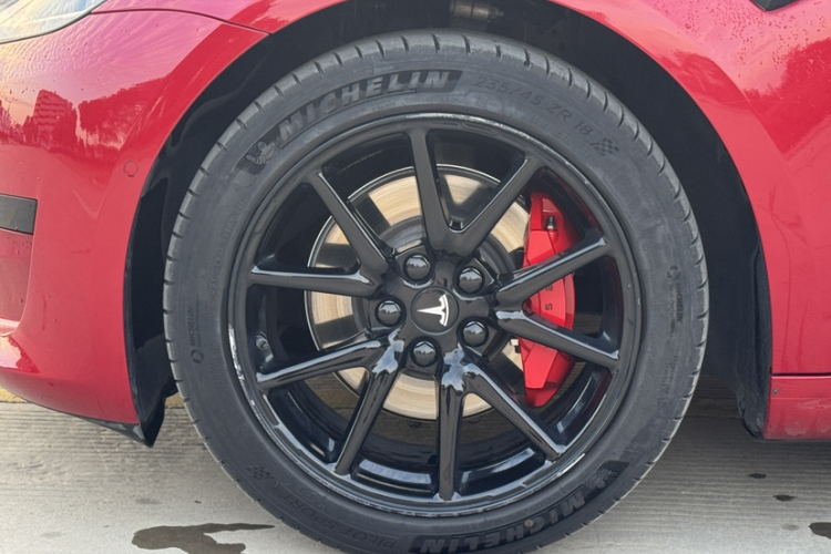 特斯拉 Model 3 2020款 改款 标准续航后驱升级版车身外观6008