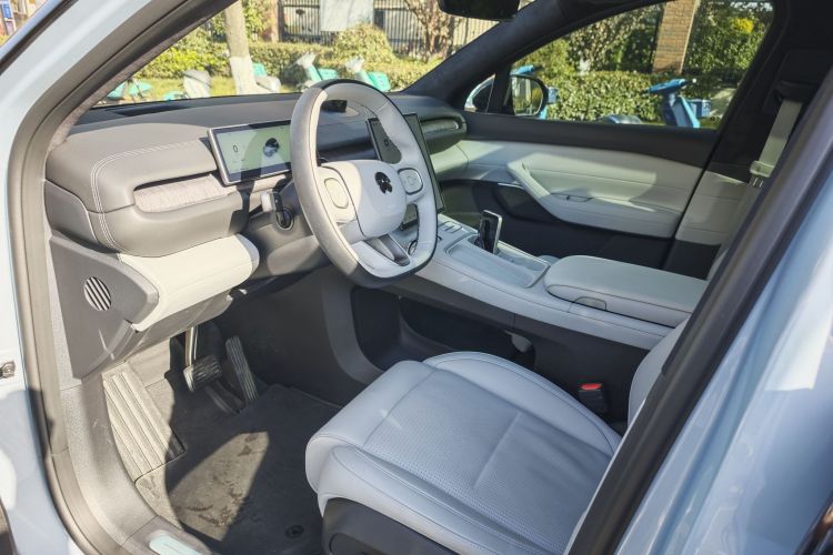 蔚来ES6 2024款 75kWh中控内饰7001