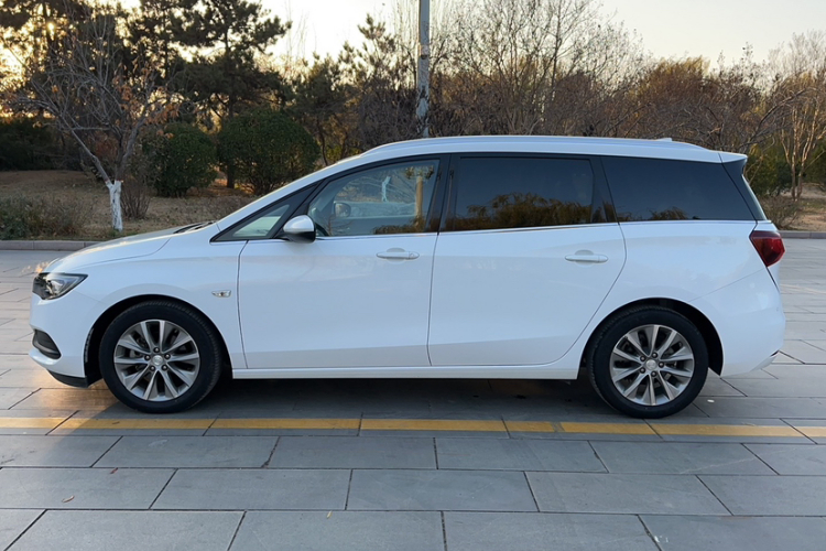 别克GL6 2021款 323T 轻混动互联豪华型车身外观6004