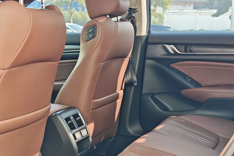 本田 英仕派 2019款 锐·混动 2.0L 净越版 国VI中控内饰7003