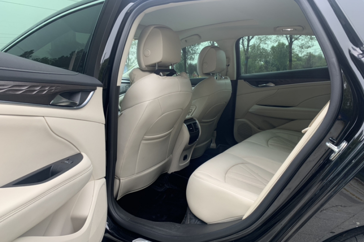 别克 君越 2022款 Avenir艾维亚 先享型中控内饰7010