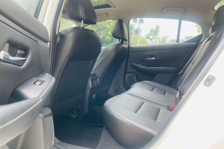 日产 轩逸 2023款 1.6L CVT悦享版中控内饰7005