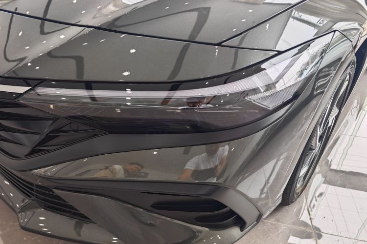 现代 伊兰特 2023款 1.5L CVT LUX尊贵版车身外观6005