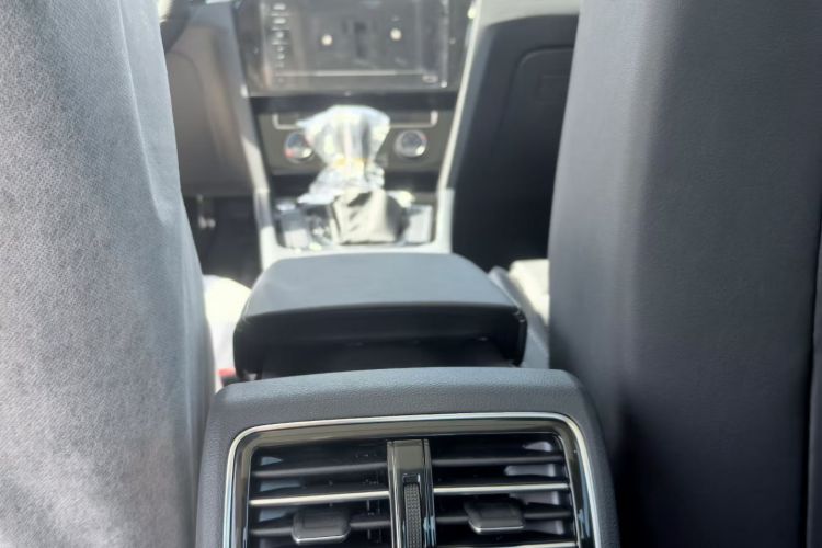 大众 迈腾 2026款 3000万辆甄选款 280TSI DSG舒适型中控内饰7004