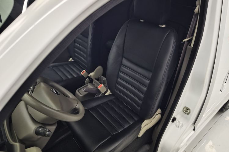 日产NV200 2018款 1.6L CVT尊享型局部细节19