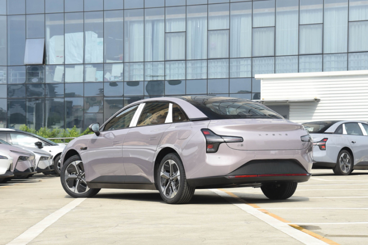 小鹏MONA M03 2025款 515 长续航 Plus车身外观6004