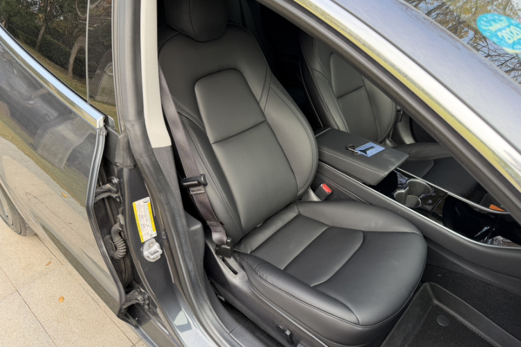 特斯拉 Model 3(进口) 2019款 标准续航后驱升级版(52度)局部细节41