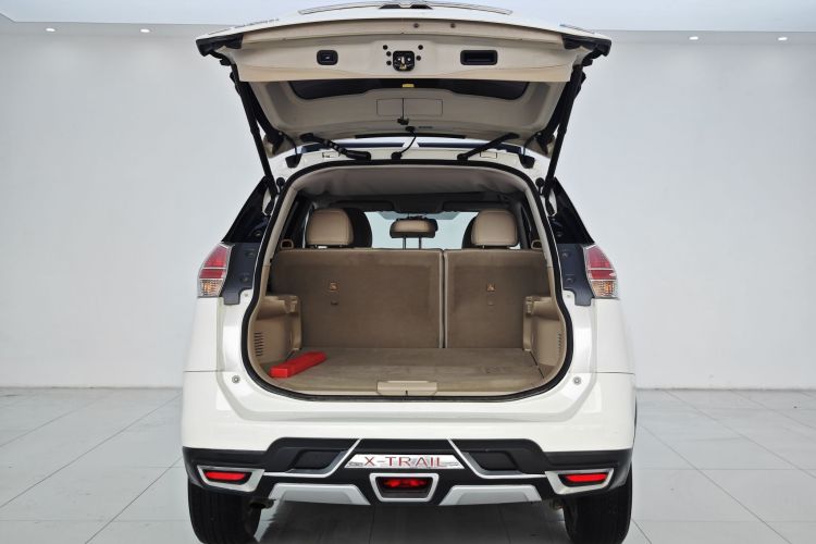 日产 奇骏 2014款 2.5L CVT尊享版 4WD车身外观6010