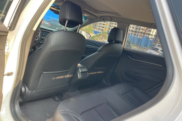 别克 阅朗 2019款 18T 自动互联精英型 国VI中控内饰7003