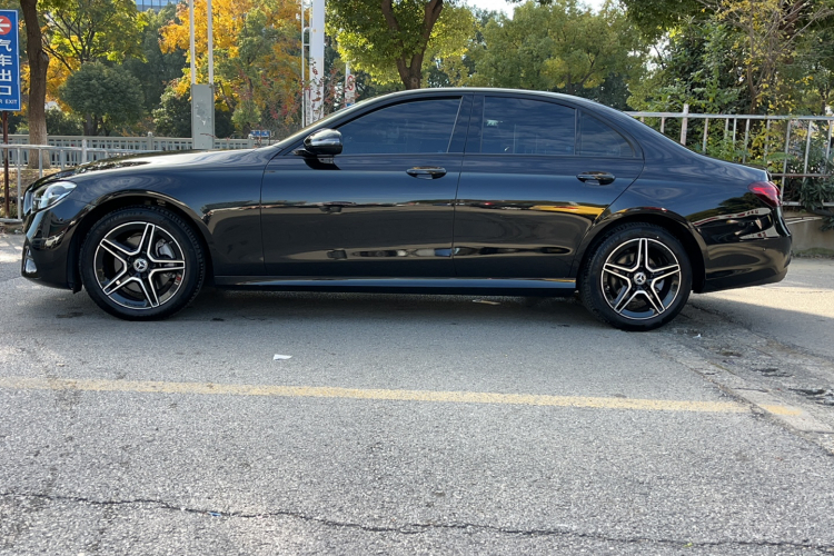 奔驰E级(进口) 2022款 E 260 时尚型运动版车身外观6005