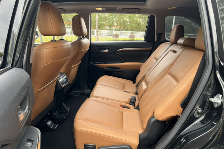 丰田 汉兰达 2020款 2.0T 四驱百万纪念版 7座中控内饰7007