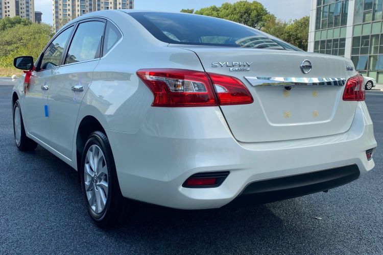 日产 轩逸 2024款 改款二 经典 1.6XL CVT豪华版车身外观6002