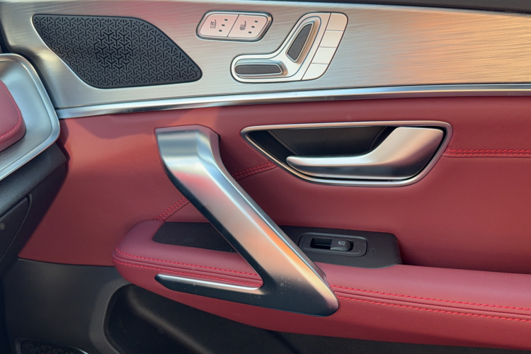 捷途X70 PLUS 2024款 冠军版 1.5T DCT冠军MAX+ 7座中控内饰7007