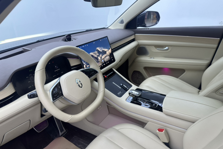 鸿蒙智行 问界M7 2024款 1.5T 智驾四驱Ultra版 5座中控内饰7005