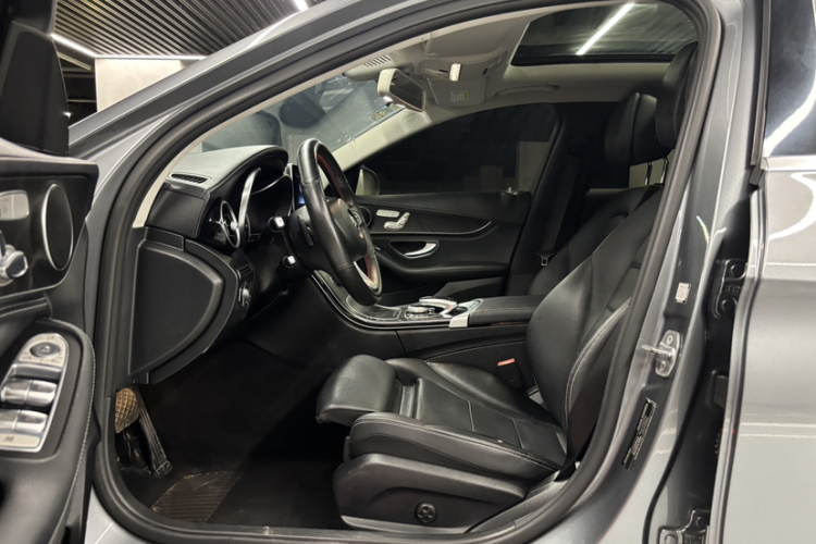 奔驰C级 2018款 C 200 L 运动版中控内饰7005