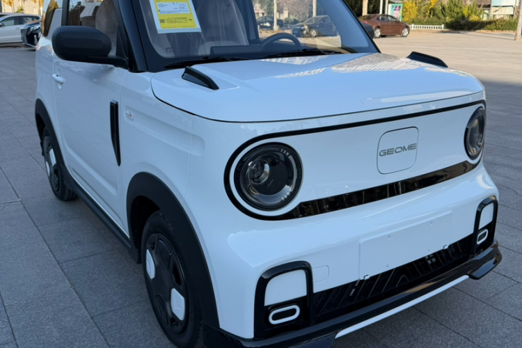 吉利银河 2025款 210km 熊猫卡丁车身外观6001