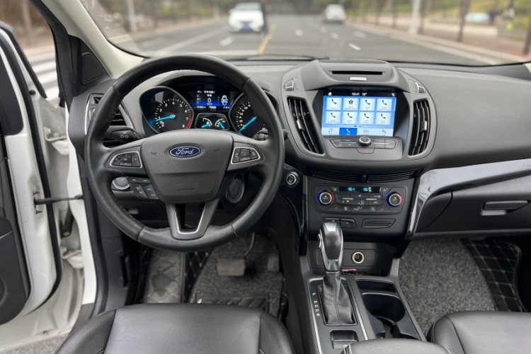 福特 翼虎 2018款 EcoBoost 180 两驱豪翼型中控内饰7003