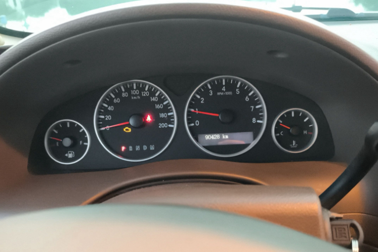 别克GL8 2014款 2.4L 经典版中控内饰15