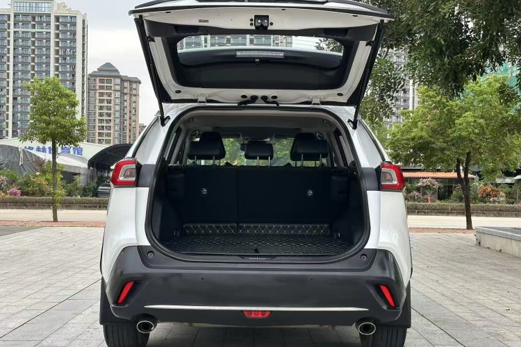 丰田 威兰达 2020款 2.0L CVT两驱豪华版局部细节23