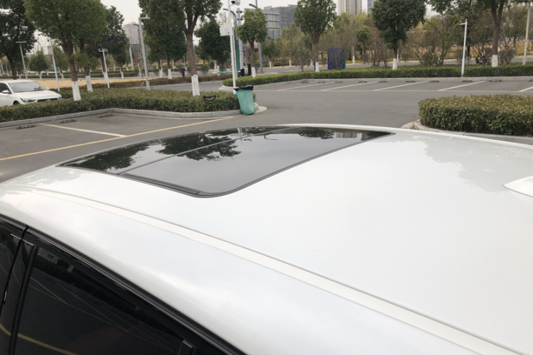 宝马X2 2020款 sDrive25i 领先型M运动套装局部细节57