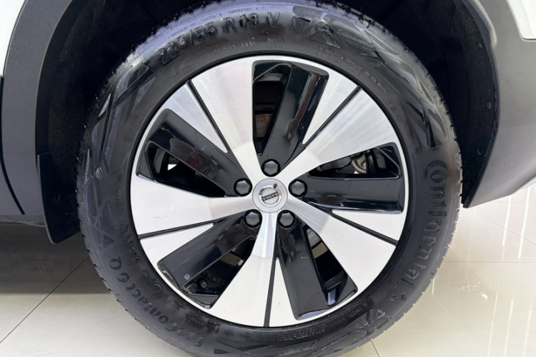 沃尔沃XC40 2024款 B3 智远豪华版局部细节9002