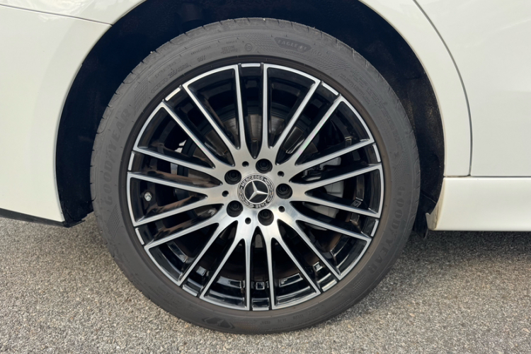 奔驰C级 2025款 C 260 L 运动版车身外观6006