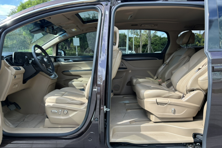 别克GL8 2020款 ES陆尊 653T 尊享型中控内饰7005