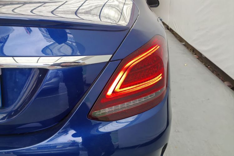 奔驰C级 2019款 C 260 运动版车身外观6011