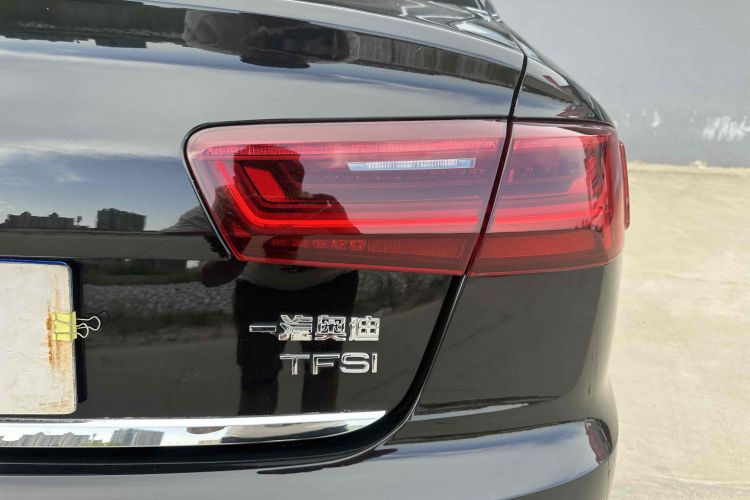 奥迪A6L 2018款 30周年年型 TFSI 进取型局部细节9002