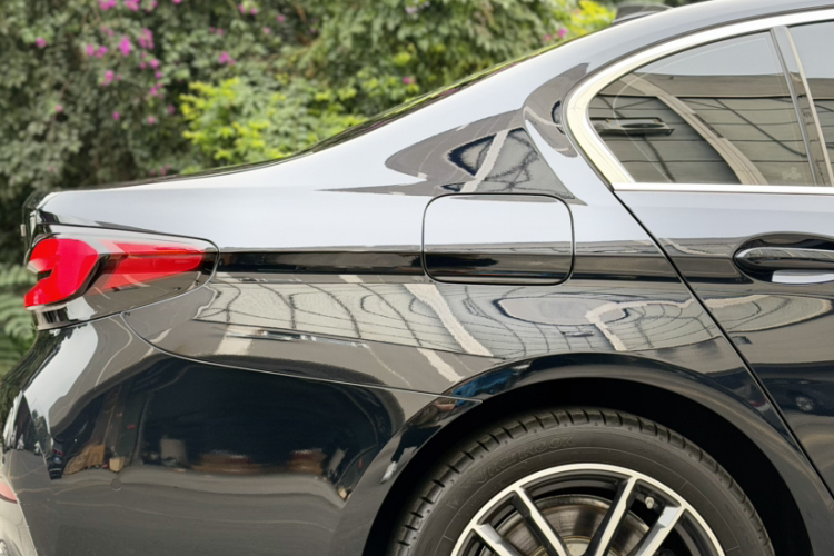 宝马5系 2022款 改款 525Li M运动套装车身外观6008