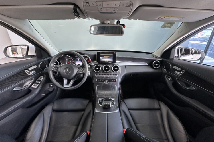 奔驰C级 2016款 C 200 L 运动型中控内饰7002