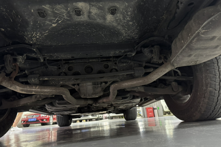 Jeep 大切诺基(进口) 2014款 3.0TD 柴油 舒享导航版局部细节9011