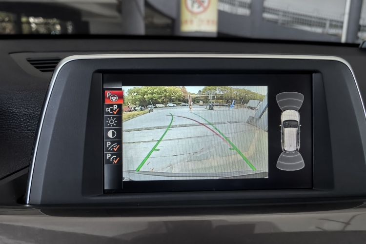 宝马X1 2016款 sDrive18Li 豪华型局部细节9004