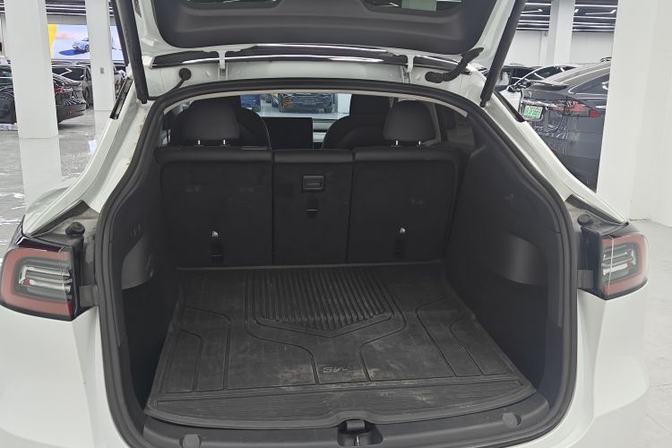 特斯拉 Model Y 2024款 长续航全轮驱动版局部细节23