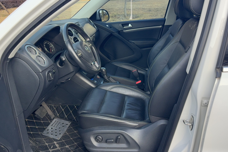 大众 途观 2016款 300TSI 自动两驱豪华版中控内饰7002