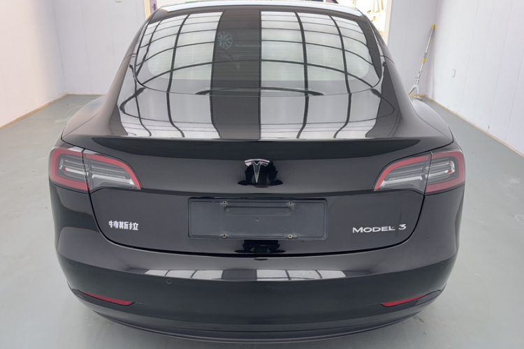 特斯拉 Model 3 2022款 后轮驱动版车身外观6011