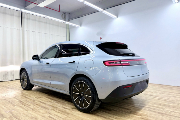 鸿蒙智行 问界M5 2022款 增程四驱旗舰版车身外观6005