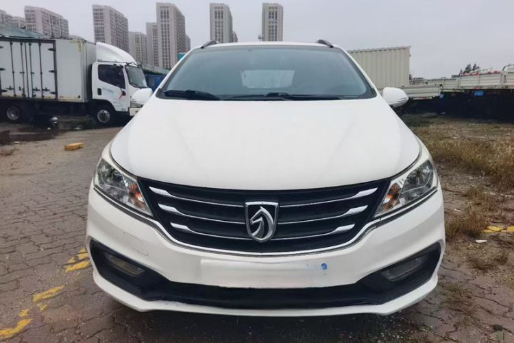 宝骏310 2016款 1.2L 手动豪华型车身外观6001