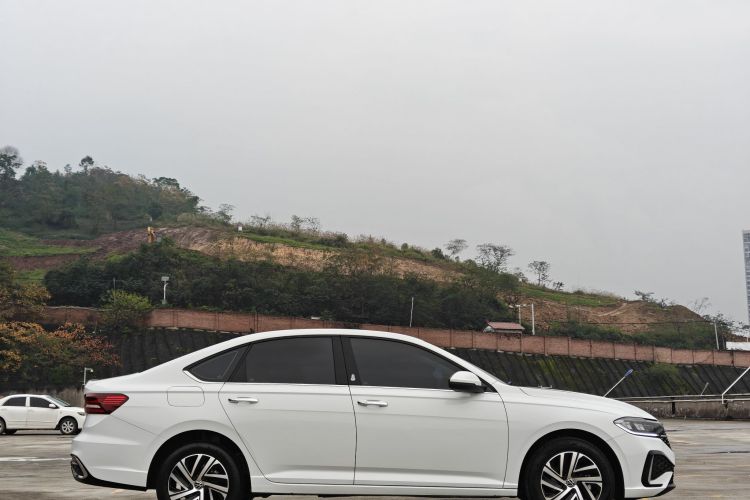 大众 朗逸 2023款 改款 1.5L 自动星空五百万版车身外观6005