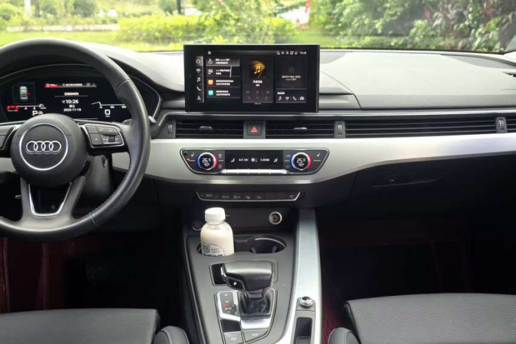 奥迪A4L 2020款 40 TFSI 豪华动感型中控内饰7005
