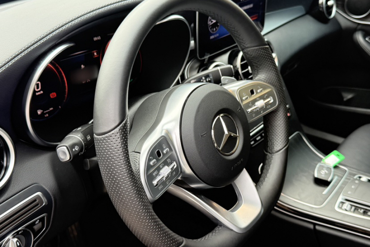 奔驰C级 2021款 C 260 L 运动版中控内饰7002