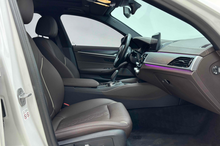 宝马5系 2023款 530Li 领先型 M运动套装局部细节41