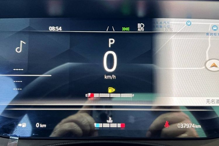 路虎 揽胜运动版 2024款 400PS Dynamic SE中控内饰15